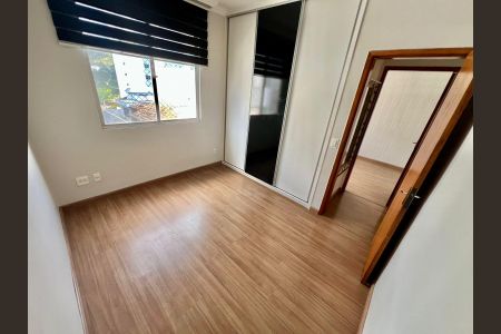 Apartamento à venda com 72m², 3 quartos e 2 vagasQuarto 2