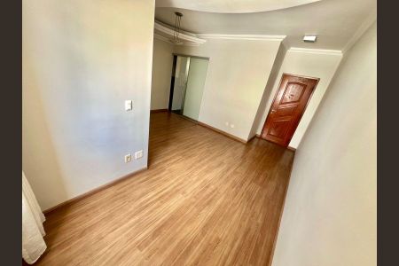 Apartamento à venda com 72m², 3 quartos e 2 vagasSala