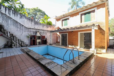 Casa à venda com 310m², 4 quartos e 5 vagasÁrea comum