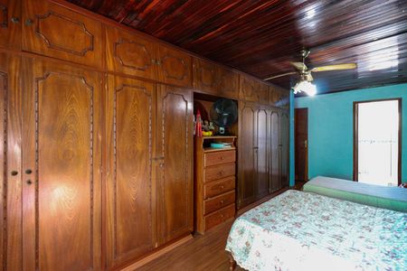 Casa à venda com 310m², 4 quartos e 5 vagasSuíte 3