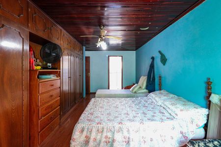 Casa à venda com 310m², 4 quartos e 5 vagasSuíte 3