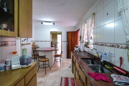 Casa à venda com 310m², 4 quartos e 5 vagasCozinha