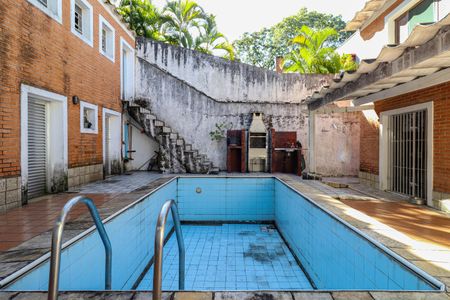 Casa à venda com 310m², 4 quartos e 5 vagasÁrea comum