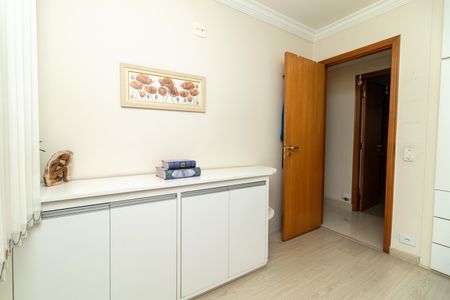 Apartamento à venda com 87m², 3 quartos e 1 vagaQuarto 2