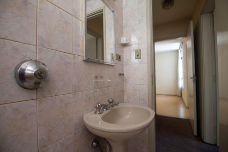 Apartamento à venda com 81m², 3 quartos e 1 vagaBanheiro Social