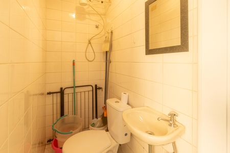 Apartamento à venda com 105m², 3 quartos e 2 vagas Apartamento à venda com 105m², 3 quartos e 2 vagasBanheiro de Serviço