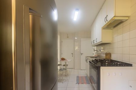 Apartamento à venda com 105m², 3 quartos e 2 vagas Apartamento à venda com 105m², 3 quartos e 2 vagasCozinha