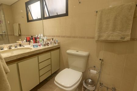 Apartamento à venda com 105m², 3 quartos e 2 vagas Apartamento à venda com 105m², 3 quartos e 2 vagasBanheiro da Suíte 1