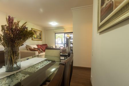 Apartamento à venda com 105m², 3 quartos e 2 vagas Apartamento à venda com 105m², 3 quartos e 2 vagasSala