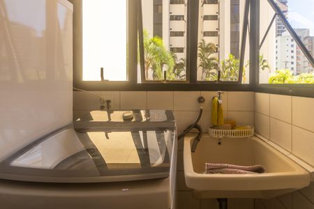 Apartamento à venda com 105m², 3 quartos e 2 vagas Apartamento à venda com 105m², 3 quartos e 2 vagasÁrea de Serviço