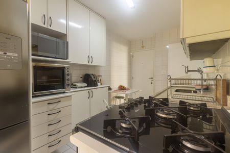 Apartamento à venda com 105m², 3 quartos e 2 vagas Apartamento à venda com 105m², 3 quartos e 2 vagasCozinha