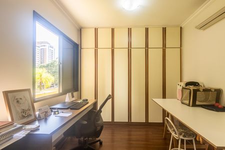 Apartamento à venda com 105m², 3 quartos e 2 vagas Apartamento à venda com 105m², 3 quartos e 2 vagasEscritório