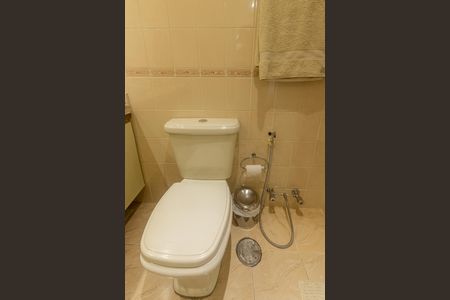 Apartamento à venda com 105m², 3 quartos e 2 vagas Apartamento à venda com 105m², 3 quartos e 2 vagasBanheiro da Suíte 1