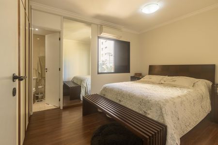 Apartamento à venda com 105m², 3 quartos e 2 vagas Apartamento à venda com 105m², 3 quartos e 2 vagasSuíte