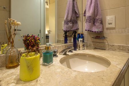 Apartamento à venda com 105m², 3 quartos e 2 vagas Apartamento à venda com 105m², 3 quartos e 2 vagasBanheiro