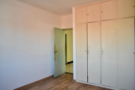 Casa à venda com 223m², 4 quartos e 3 vagas Casa à venda com 223m², 4 quartos e 3 vagasSuíte 2