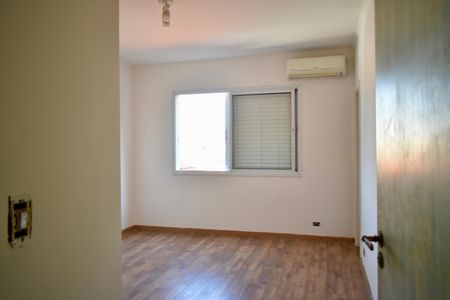 Casa à venda com 223m², 4 quartos e 3 vagas Casa à venda com 223m², 4 quartos e 3 vagasSuíte 2