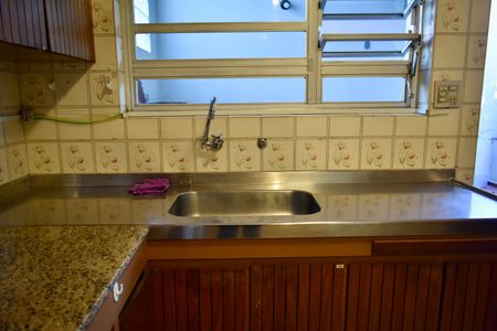 Casa à venda com 223m², 4 quartos e 3 vagas Casa à venda com 223m², 4 quartos e 3 vagasCozinha