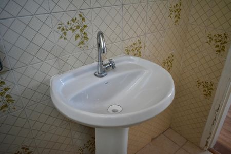 Casa à venda com 223m², 4 quartos e 3 vagas Casa à venda com 223m², 4 quartos e 3 vagasBanheiro da Suíte 2