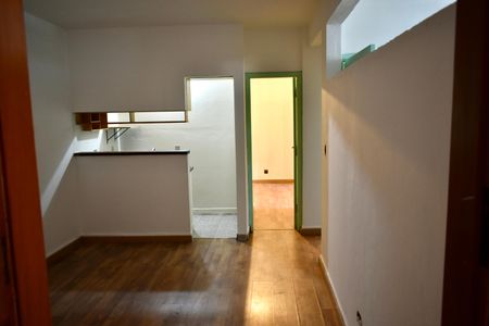 Casa à venda com 223m², 4 quartos e 3 vagas Casa à venda com 223m², 4 quartos e 3 vagasEdícula