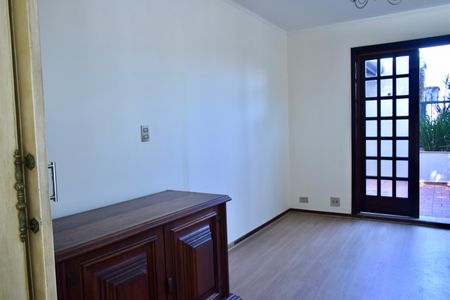 Casa à venda com 223m², 4 quartos e 3 vagas Casa à venda com 223m², 4 quartos e 3 vagasSala de Jantar