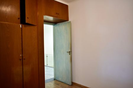 Casa à venda com 223m², 4 quartos e 3 vagas Casa à venda com 223m², 4 quartos e 3 vagasQuarto 1