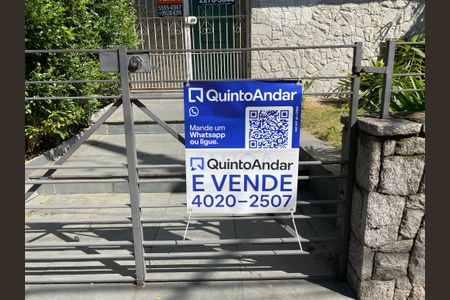 Casa à venda com 223m², 4 quartos e 3 vagas Casa à venda com 223m², 4 quartos e 3 vagas BUFO-622