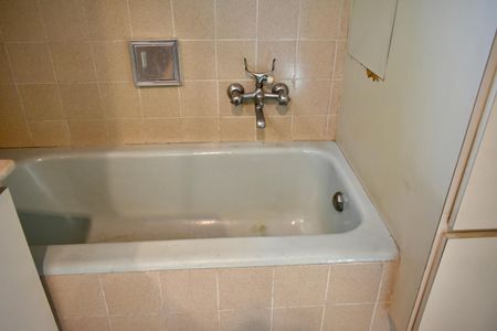 Casa à venda com 223m², 4 quartos e 3 vagas Casa à venda com 223m², 4 quartos e 3 vagasBanheiro Social