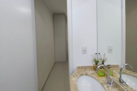 Apartamento para alugar com 67m², 3 quartos e 2 vagas Apartamento para alugar com 67m², 3 quartos e 2 vagasBanheiro Social