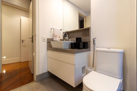 Apartamento à venda com 189m², 3 quartos e 3 vagas Apartamento à venda com 189m², 3 quartos e 3 vagasBanheiro da Suíte 1