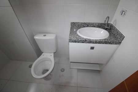 Apartamento à venda com 74m², 2 quartos e 2 vagasBanheiro do Quarto 1