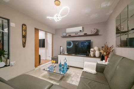 Apartamento à venda com 180m², 4 quartos e 4 vagasSala 2