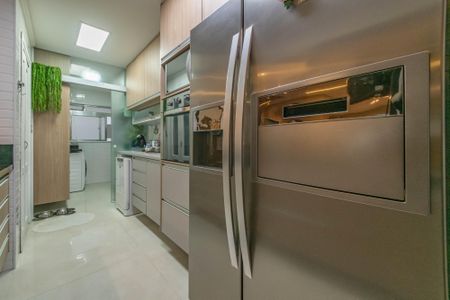 Apartamento à venda com 180m², 4 quartos e 4 vagasCozinha