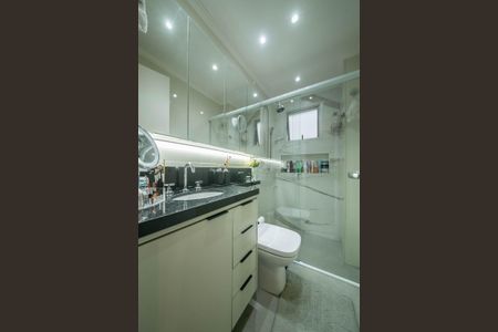 Apartamento à venda com 180m², 4 quartos e 4 vagasBanheiro da Suíte