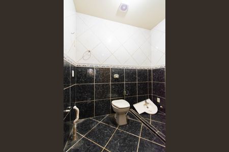 Casa para alugar com 197m², 2 quartos e 5 vagasBanheiro da Suíte