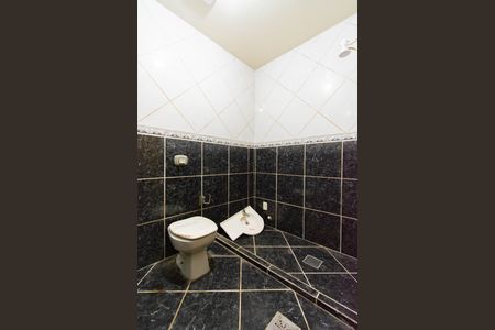 Casa para alugar com 197m², 2 quartos e 5 vagasBanheiro da Suíte