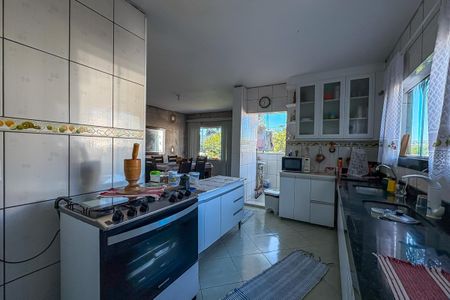 Casa à venda com 402m², 6 quartos e 2 vagasCozinha