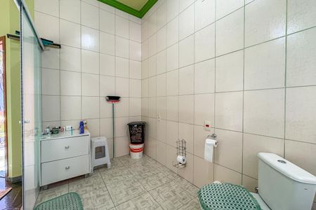 Casa à venda com 402m², 6 quartos e 2 vagasBanheiro da Suíte