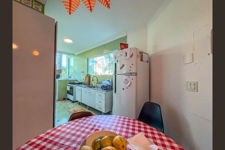 Casa à venda com 402m², 6 quartos e 2 vagasCozinha Casa 2