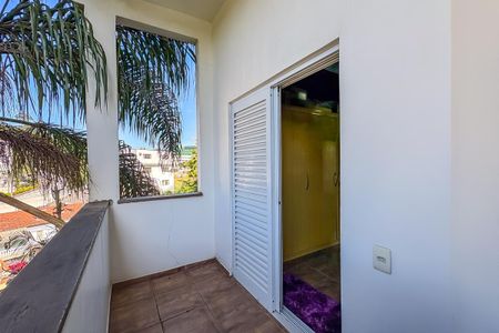 Casa à venda com 402m², 6 quartos e 2 vagasVaranda do Quarto 2