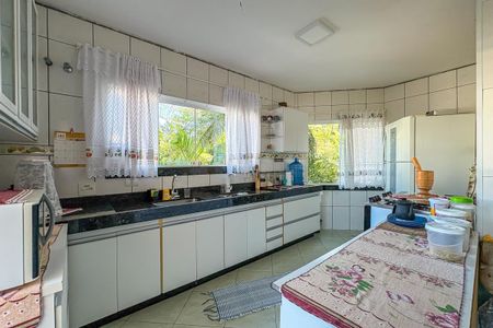 Casa à venda com 402m², 6 quartos e 2 vagasCozinha