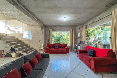 Casa à venda com 402m², 6 quartos e 2 vagasSala