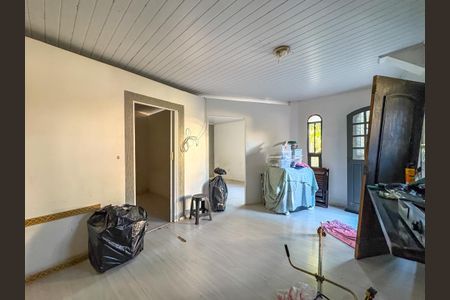 Casa à venda com 402m², 6 quartos e 2 vagasCozinha e Área de Serviço