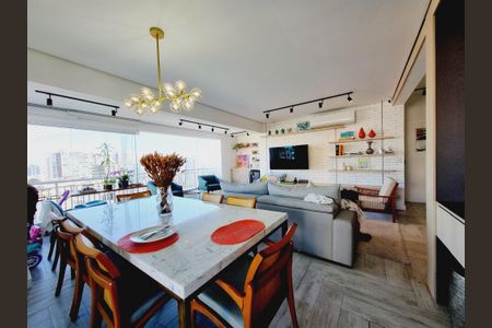 Apartamento à venda com 200m², 3 quartos e 3 vagas Apartamento à venda com 200m², 3 quartos e 3 vagasSala