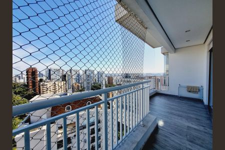 Apartamento à venda com 200m², 3 quartos e 3 vagas Apartamento à venda com 200m², 3 quartos e 3 vagasVaranda