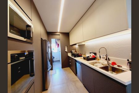 Apartamento à venda com 200m², 3 quartos e 3 vagas Apartamento à venda com 200m², 3 quartos e 3 vagasCozinha - Armários