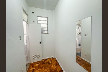 Apartamento à venda com 62m², 1 quarto e sem vaga Apartamento à venda com 62m², 1 quarto e sem vagaQuarto de Serviço