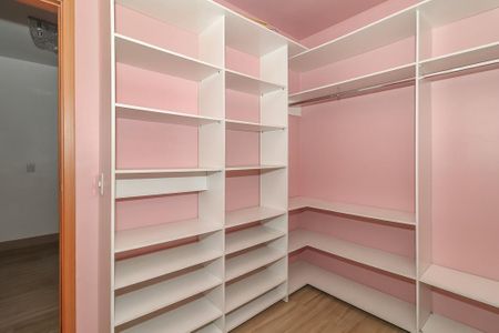 Apartamento à venda com 41m², 2 quartos e 1 vaga Apartamento à venda com 41m², 2 quartos e 1 vagaQuarto 2 / Closet
