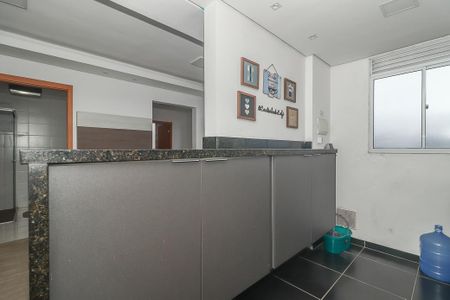 Cozinha de apartamento à venda com 2 quartos, 41m² em Humaitá, Porto Alegre