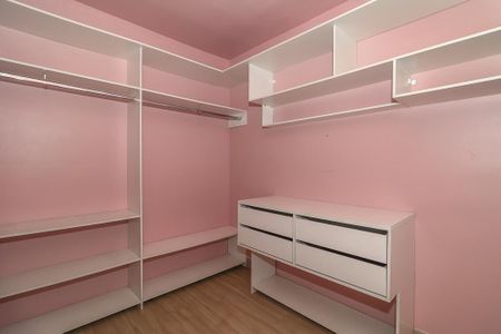 Apartamento à venda com 41m², 2 quartos e 1 vaga Apartamento à venda com 41m², 2 quartos e 1 vagaQuarto 2 / Closet